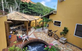 Casa em Búzios em frente a praia Rasa -com Ofurô e área gourmet Privativa